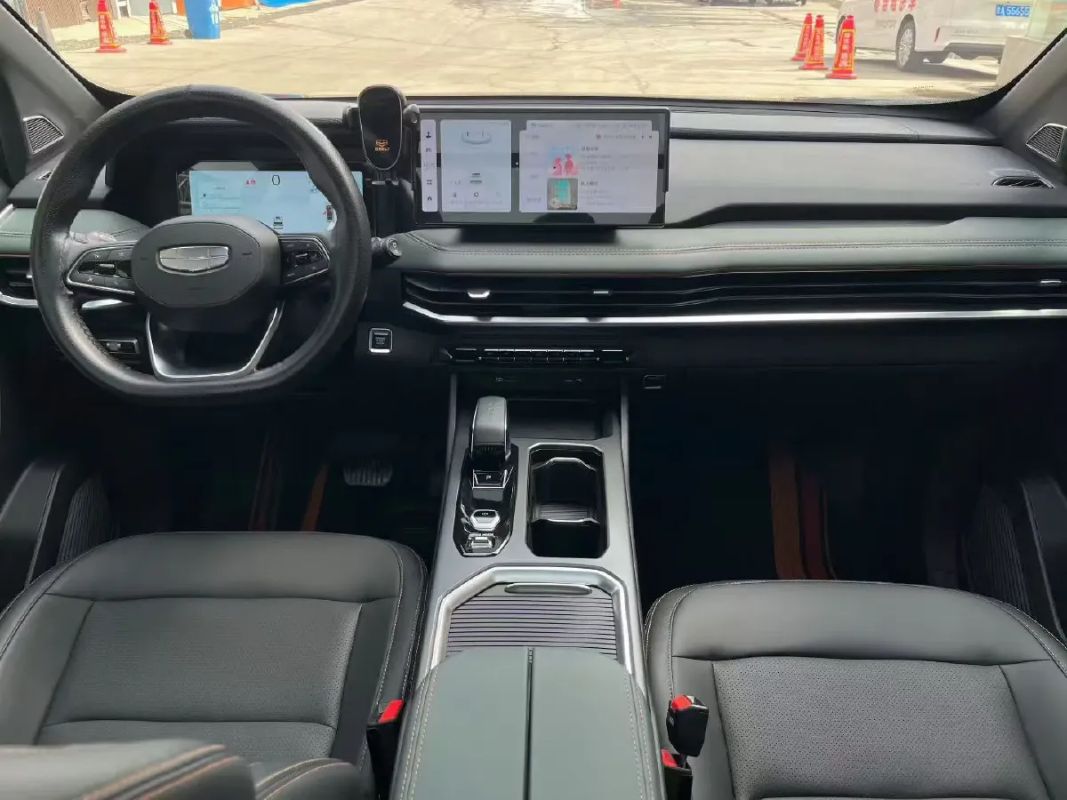 2023 Geely Okavango L 2.0T 218HP L4 7DCT,autocango,china used car exporter,china ev exporter,chinese used car exporter,chinese used ev exporter