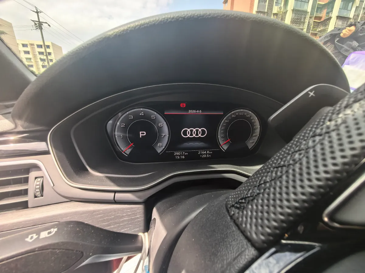 2024 Audi A4L 2.0T 190HP L4 7DCT,autocango,china used car exporter,china ev exporter,chinese used car exporter,chinese used ev exporter