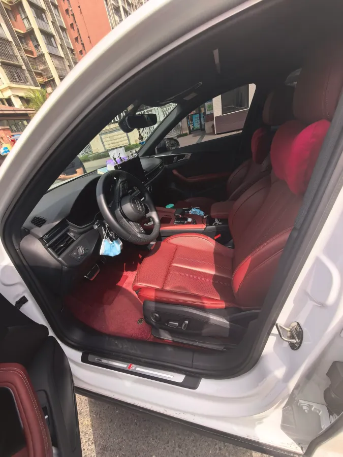 2024 Audi A4L 2.0T 190HP L4 7DCT,autocango,china used car exporter,china ev exporter,chinese used car exporter,chinese used ev exporter