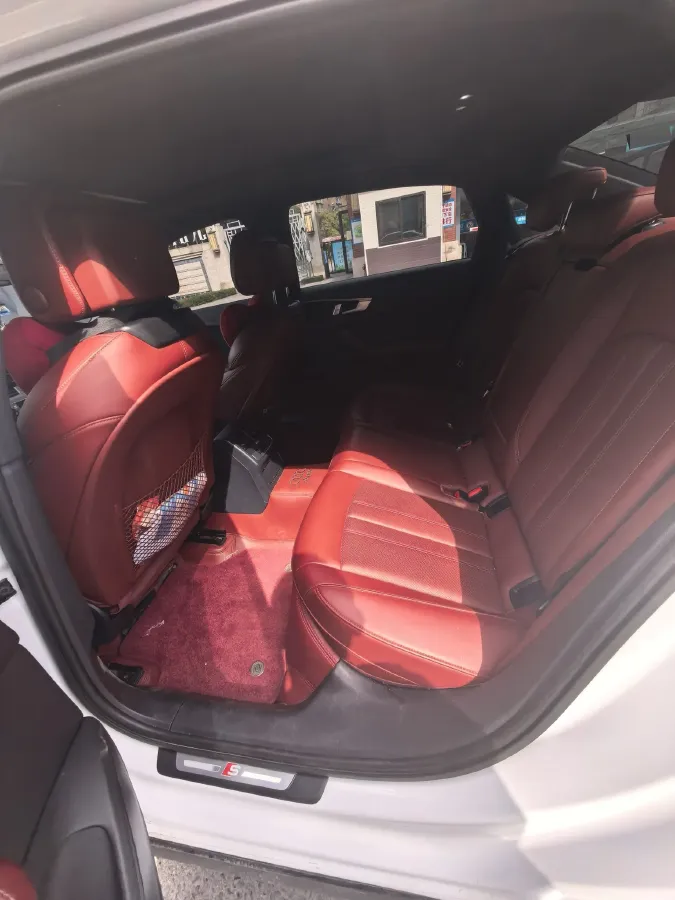 2024 Audi A4L 2.0T 190HP L4 7DCT,autocango,china used car exporter,china ev exporter,chinese used car exporter,chinese used ev exporter