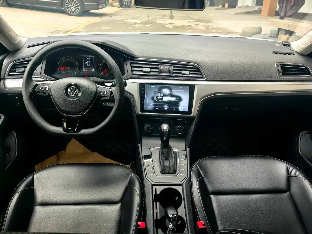 2019 Volkswagen T-Cross 1.4T 150HP L4 7DCT,autocango,china used car exporter,china ev exporter,chinese used car exporter,chinese used ev exporter