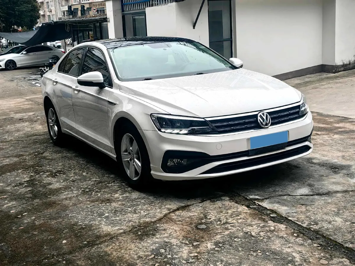2019 Volkswagen T-Cross 1.4T 150HP L4 7DCT,autocango,china used car exporter,china ev exporter,chinese used car exporter,chinese used ev exporter