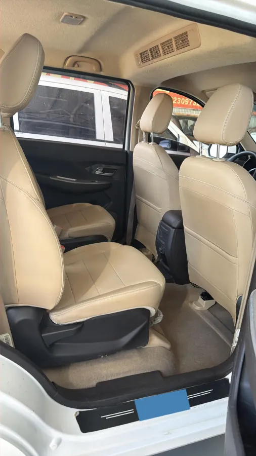 2021 WuLing RongGuang New Truck 1.5L 99HP L4 5MT,autocango,china used car exporter,china ev exporter,chinese used car exporter,chinese used ev exporter