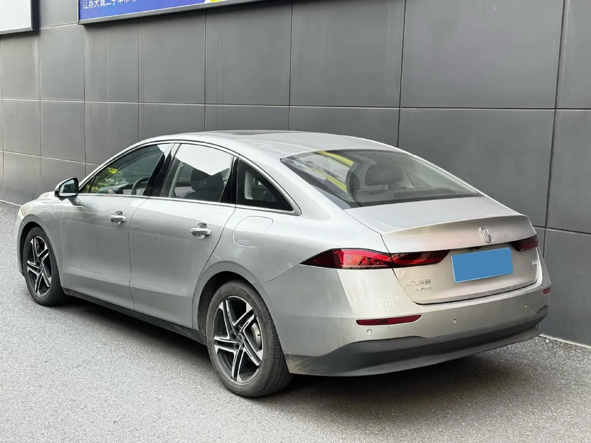 2023 Roewe D7 1.5L 112HP L4 1DHT PHEV 21.4KWH,autocango,china used car exporter,china ev exporter,chinese used car exporter,chinese used ev exporter