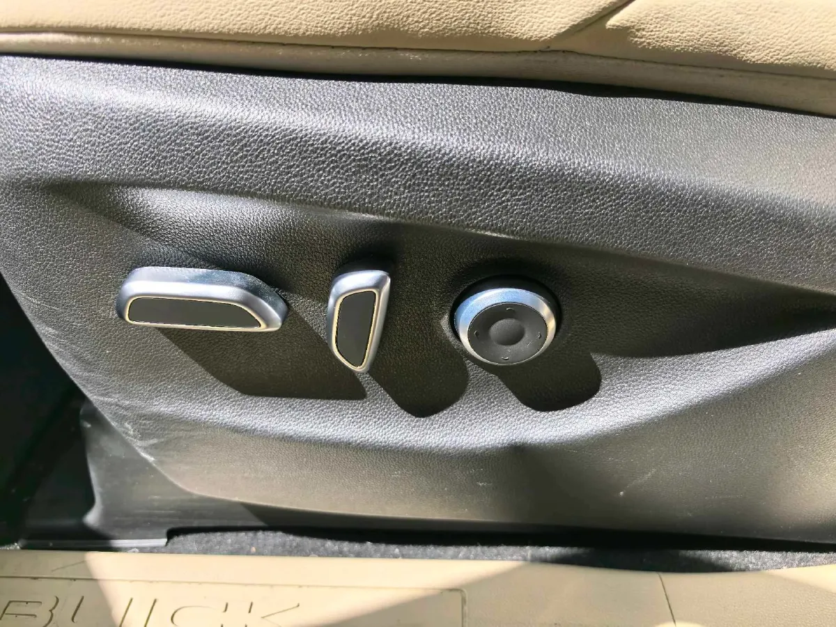 2022 Buick GL8 2.0T 237HP L4 9AT,autocango,china used car exporter,china ev exporter,chinese used car exporter,chinese used ev exporter