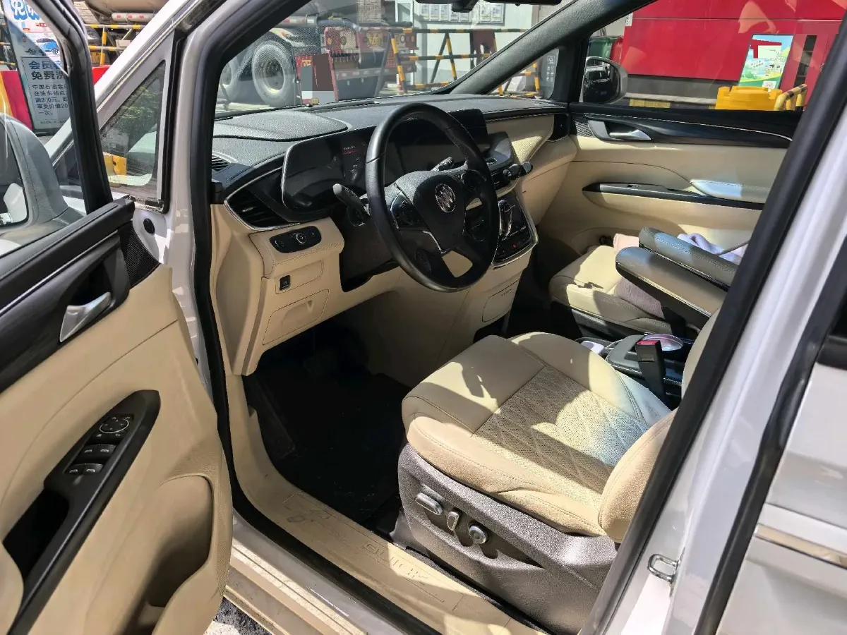 2022 Buick GL8 2.0T 237HP L4 9AT,autocango,china used car exporter,china ev exporter,chinese used car exporter,chinese used ev exporter