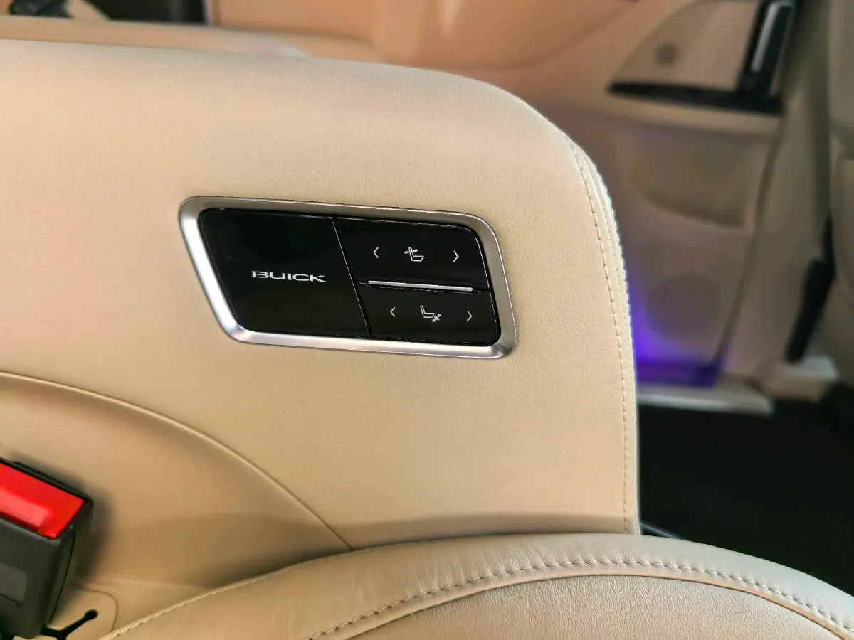 2022 Buick GL8 2.0T 237HP L4 9AT,autocango,china used car exporter,china ev exporter,chinese used car exporter,chinese used ev exporter