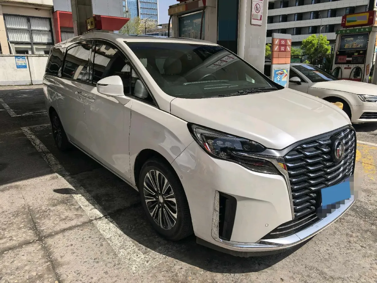 2022 Buick GL8 2.0T 237HP L4 9AT,autocango,china used car exporter,china ev exporter,chinese used car exporter,chinese used ev exporter