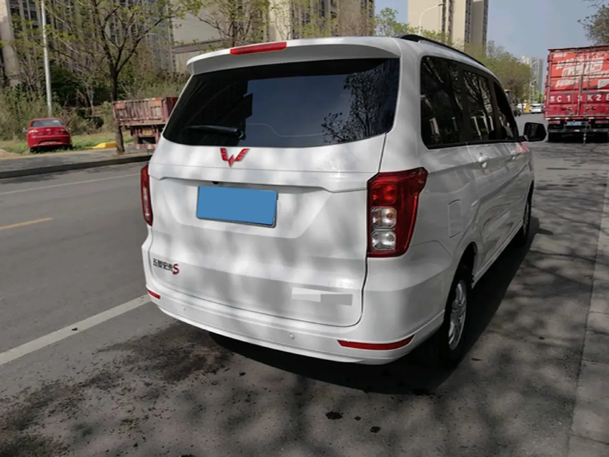 2021 WuLing HongGuang 1.5L 99HP L4 6MT,autocango,china used car exporter,china ev exporter,chinese used car exporter,chinese used ev exporter
