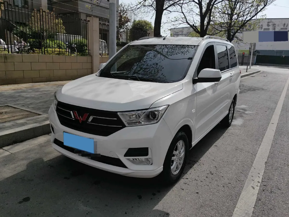 2021 WuLing HongGuang 1.5L 99HP L4 6MT,autocango,china used car exporter,china ev exporter,chinese used car exporter,chinese used ev exporter