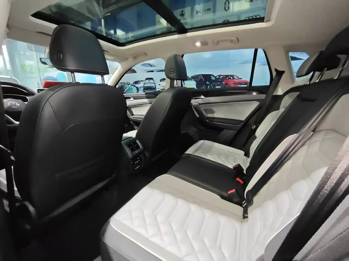 2024 Volkswagen Tayron 2.0T 186HP L4 7DCT,autocango,china used car exporter,china ev exporter,chinese used car exporter,chinese used ev exporter
