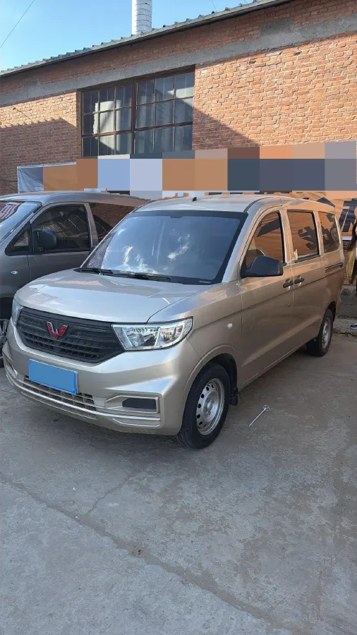 2021 WuLing HongGuang V 1.5L 99HP L4 6MT,autocango,china used car exporter,china ev exporter,chinese used car exporter,chinese used ev exporter