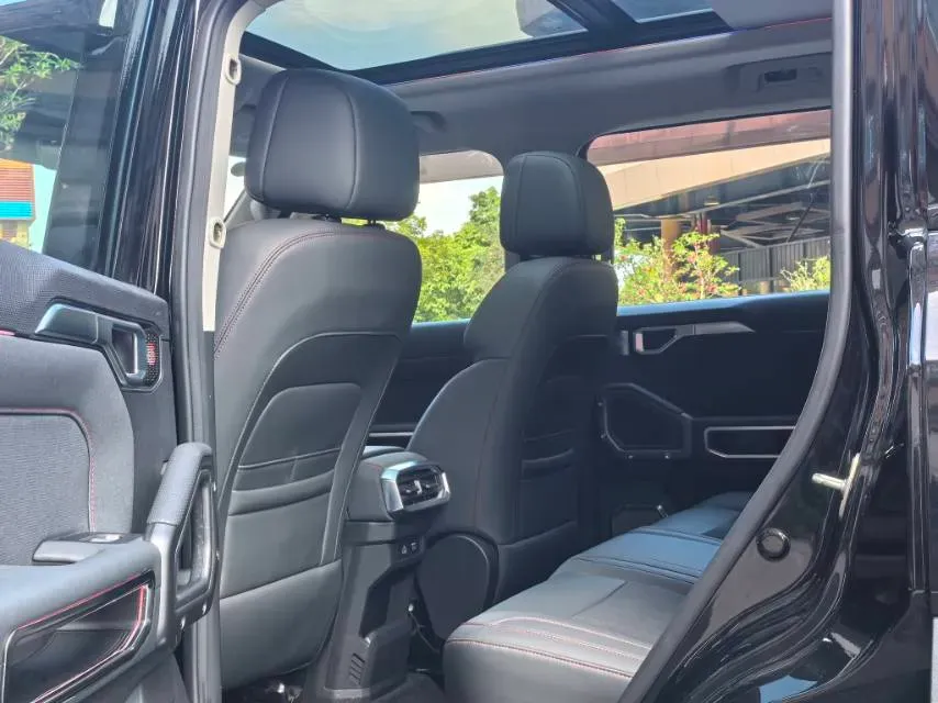 2023 Jetour Traveller 2.0T 254HP L4 7DCT,autocango,china used car exporter,china ev exporter,chinese used car exporter,chinese used ev exporter