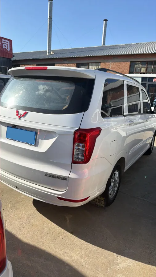 2019 WuLing HongGuang 1.5L 99HP L4 6MT,autocango,china used car exporter,china ev exporter,chinese used car exporter,chinese used ev exporter