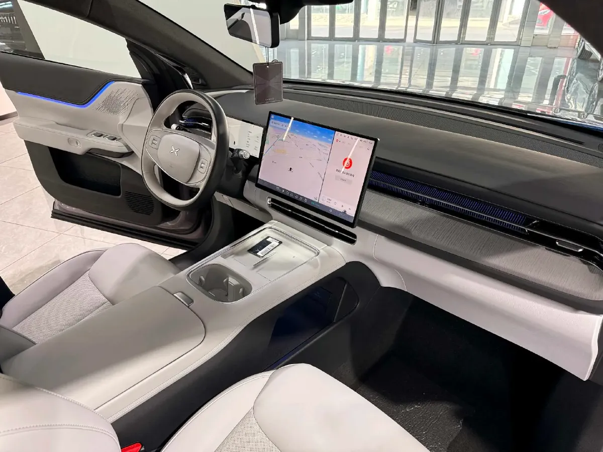 2025 Xpeng G6 BEV 68.5KWH,autocango,china used car exporter,china ev exporter,chinese used car exporter,chinese used ev exporter