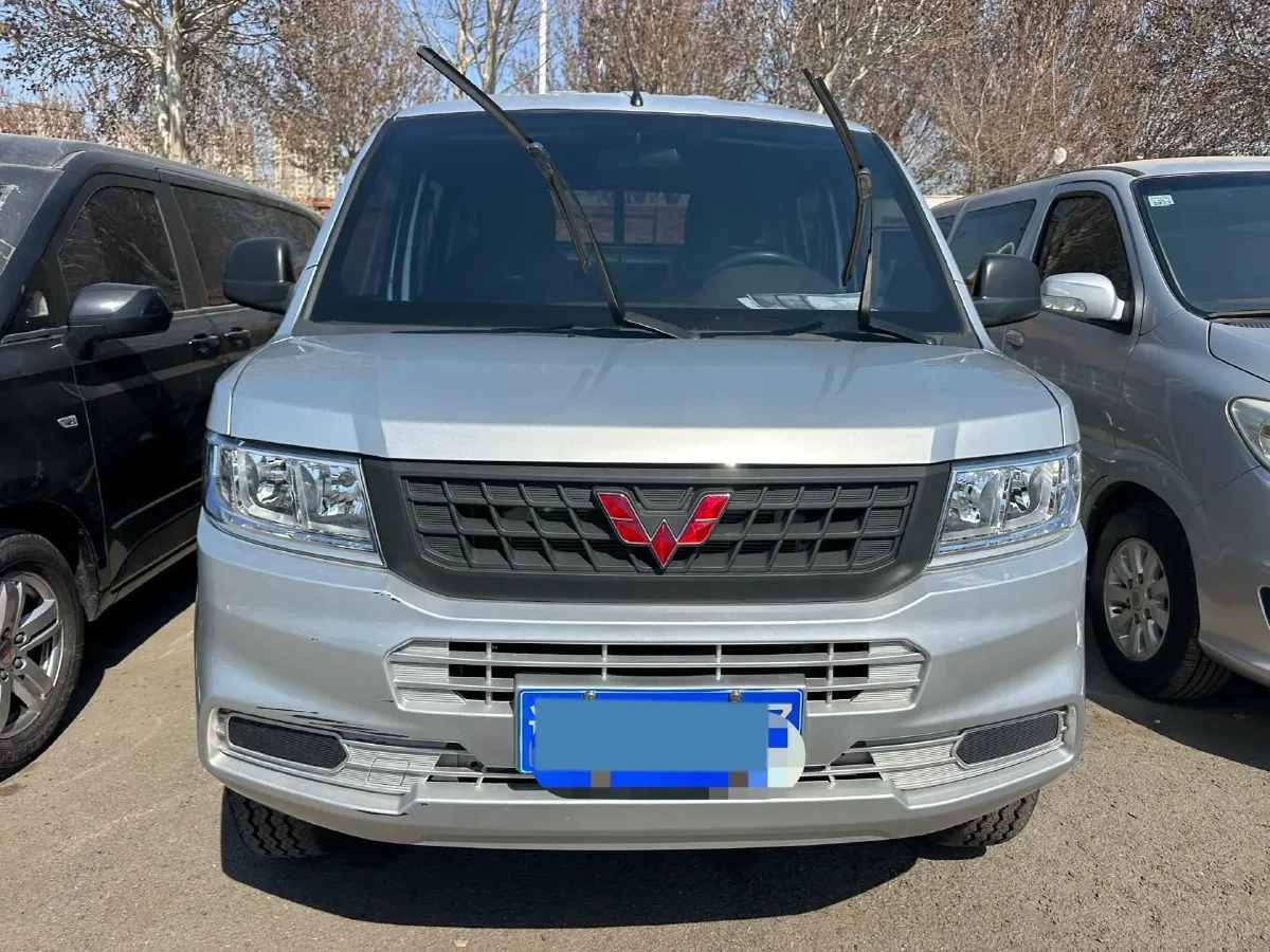 2023 WuLing RongGuang New Truck 1.5L 102HP L4 5MT,autocango,china used car exporter,china ev exporter,chinese used car exporter,chinese used ev exporter