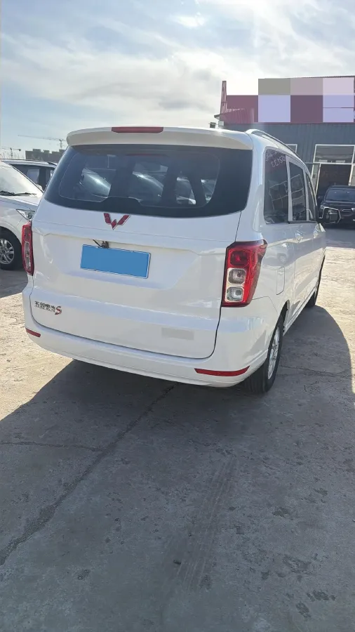 2021 WuLing HongGuang 1.5L 99HP L4 6MT,autocango,china used car exporter,china ev exporter,chinese used car exporter,chinese used ev exporter