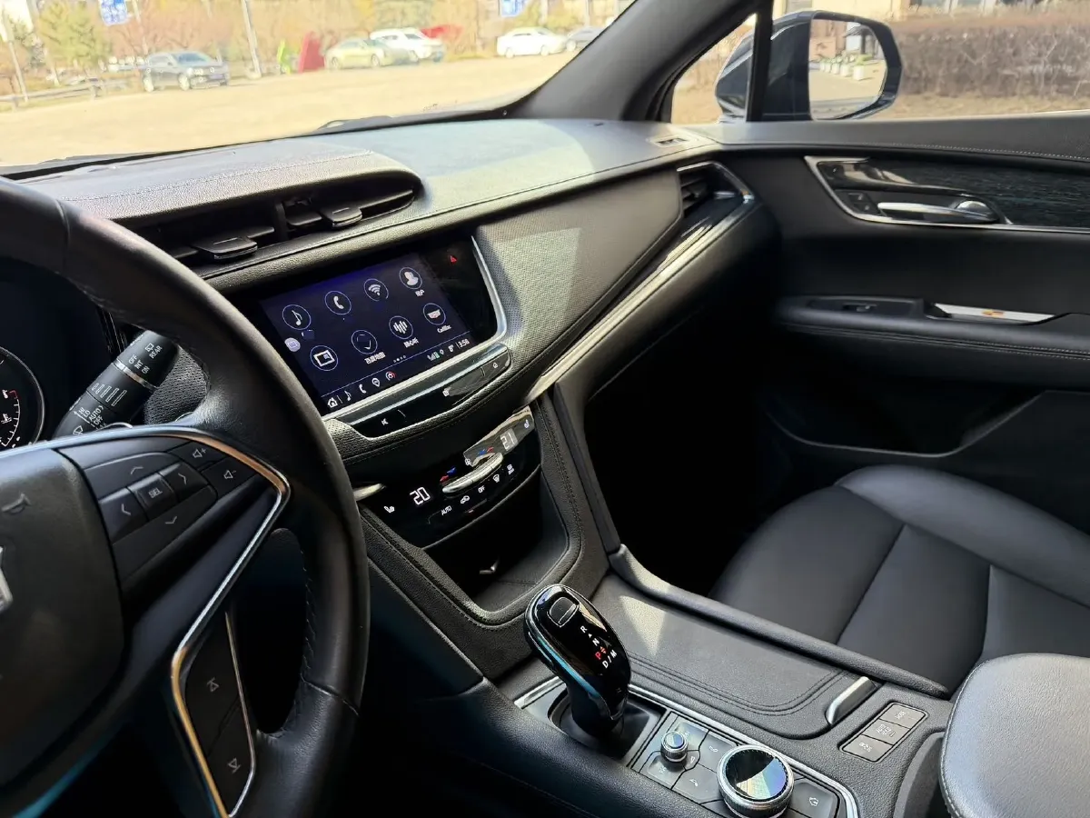 2021 Cadillac XT5 2.0T 237HP L4 9AT,autocango,china used car exporter,china ev exporter,chinese used car exporter,chinese used ev exporter