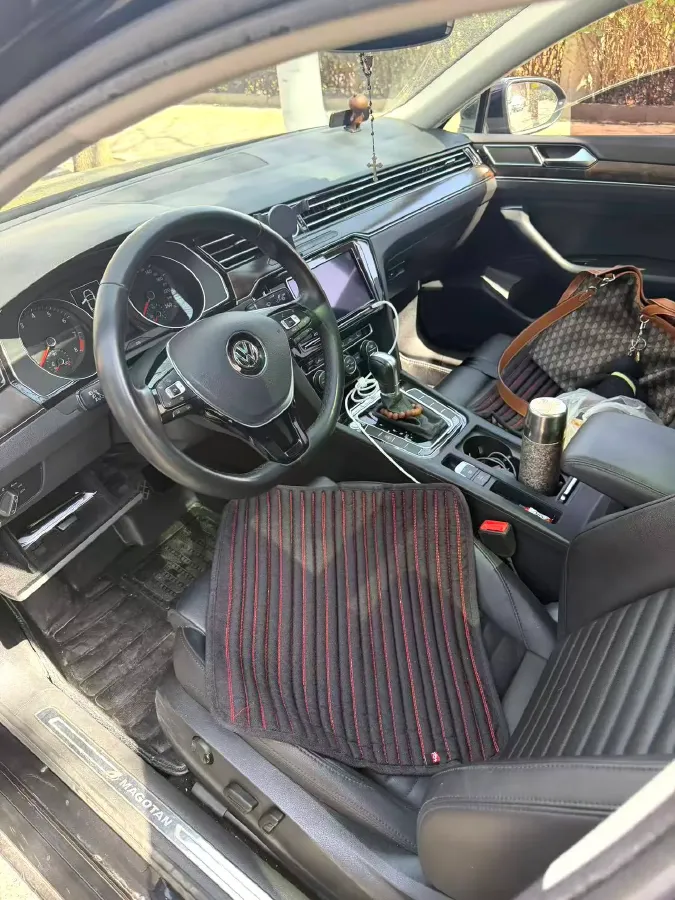2019 Volkswagen Magotan 2.0T 186HP L4 7DCT,autocango,china used car exporter,china ev exporter,chinese used car exporter,chinese used ev exporter