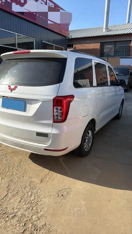 2021 WuLing RongGuang New Truck 1.5L 99HP L4 5MT,autocango,china used car exporter,china ev exporter,chinese used car exporter,chinese used ev exporter
