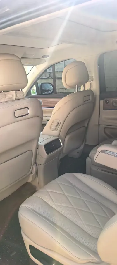 2024 AITO AITO M9 1.5T 152HP L4 REEV 42KWH,autocango,china used car exporter,china ev exporter,chinese used car exporter,chinese used ev exporter