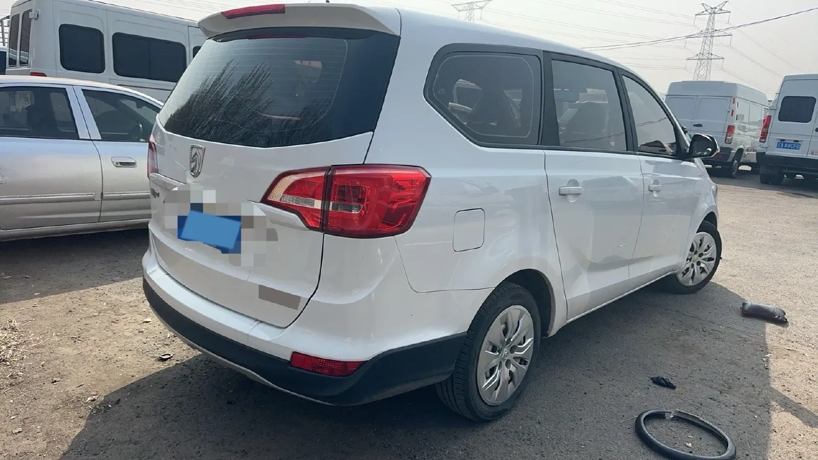 2016 BaoJun 730 1.5L 112HP L4 5MT,autocango,china used car exporter,china ev exporter,chinese used car exporter,chinese used ev exporter