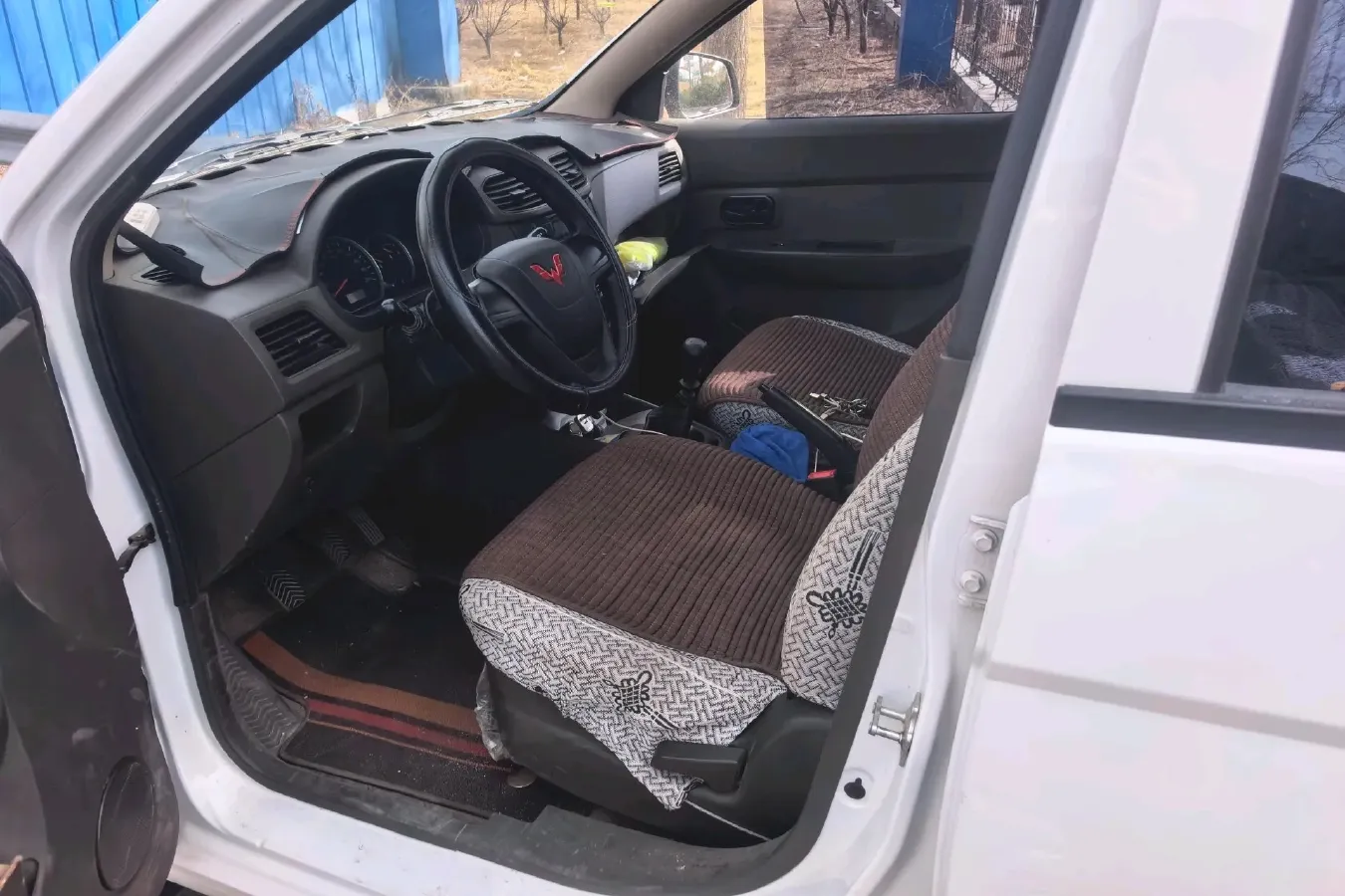 2021 WuLing HongGuang 1.5L 99HP L4 6MT,autocango,china used car exporter,china ev exporter,chinese used car exporter,chinese used ev exporter