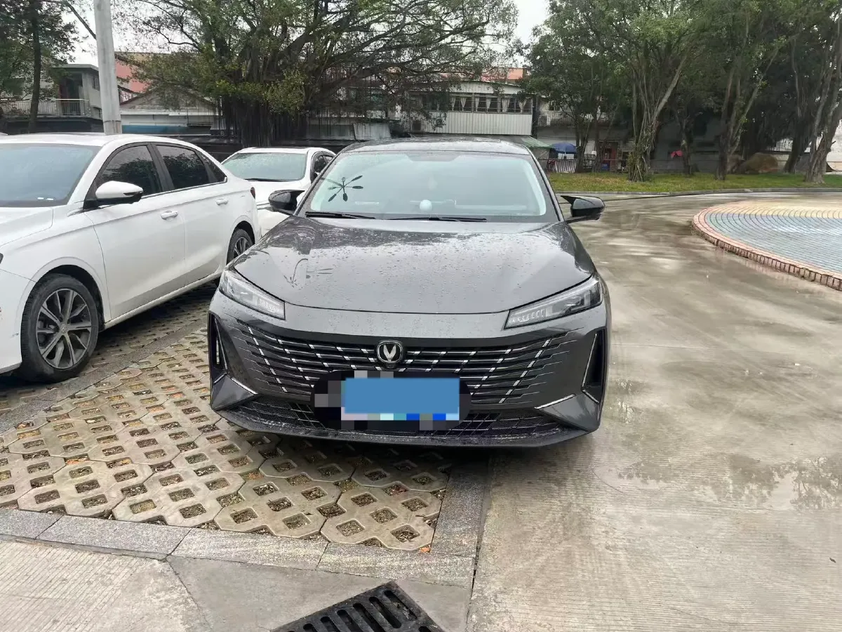 2024 ChangAn Eado 1.5T 170HP L4 7DCT,autocango,china used car exporter,china ev exporter,chinese used car exporter,chinese used ev exporter