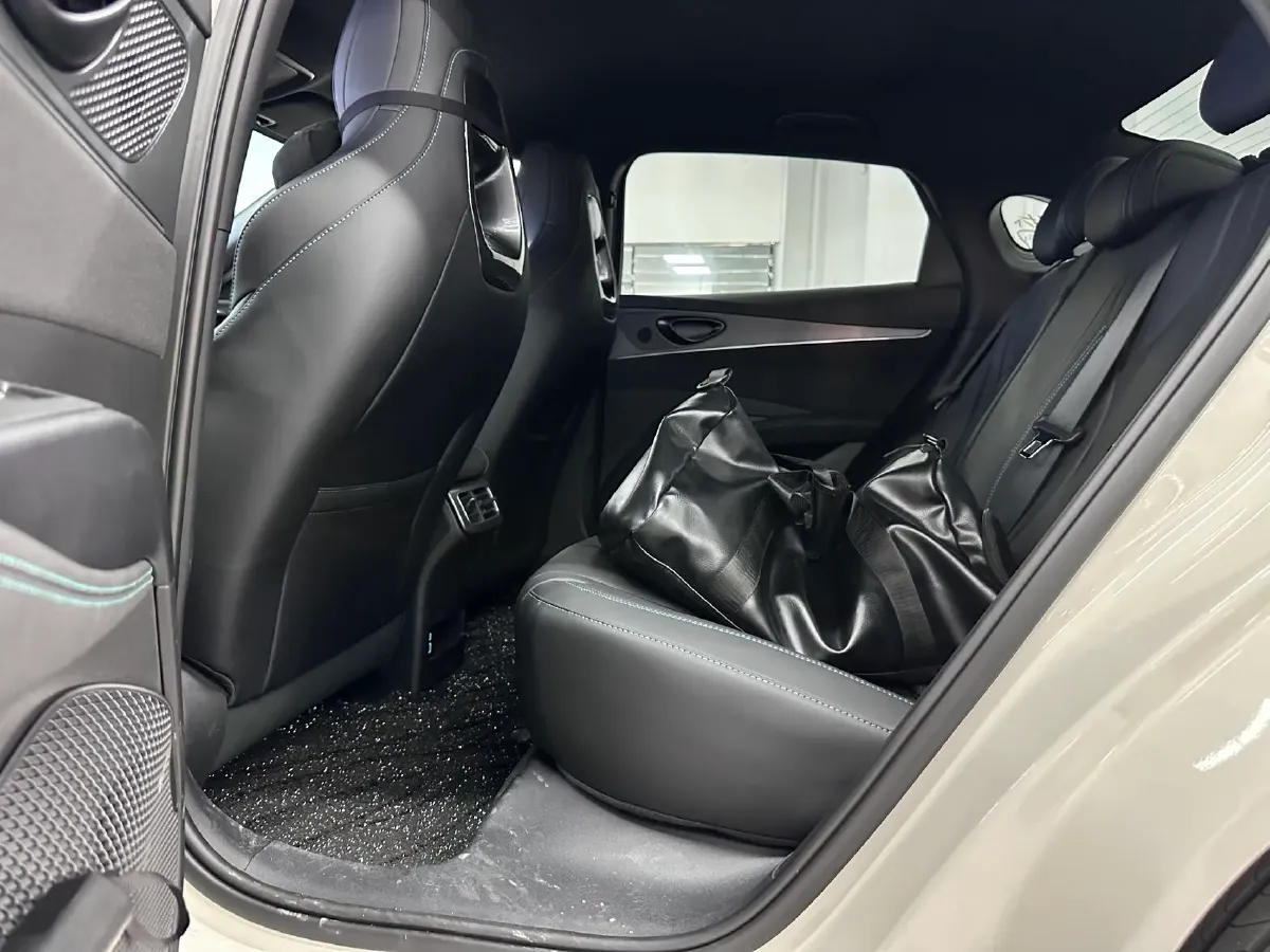 2025 BYD Seal06 1.5L 101HP L4 E-CVT PHEV 10.08KWH,autocango,china used car exporter,china ev exporter,chinese used car exporter,chinese used ev exporter