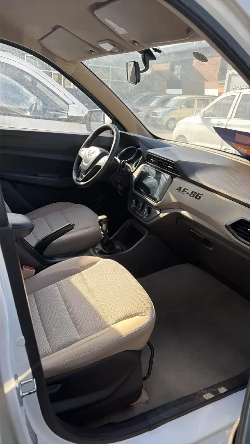 2019 WuLing HongGuang 1.5L 99HP L4 6MT,autocango,china used car exporter,china ev exporter,chinese used car exporter,chinese used ev exporter