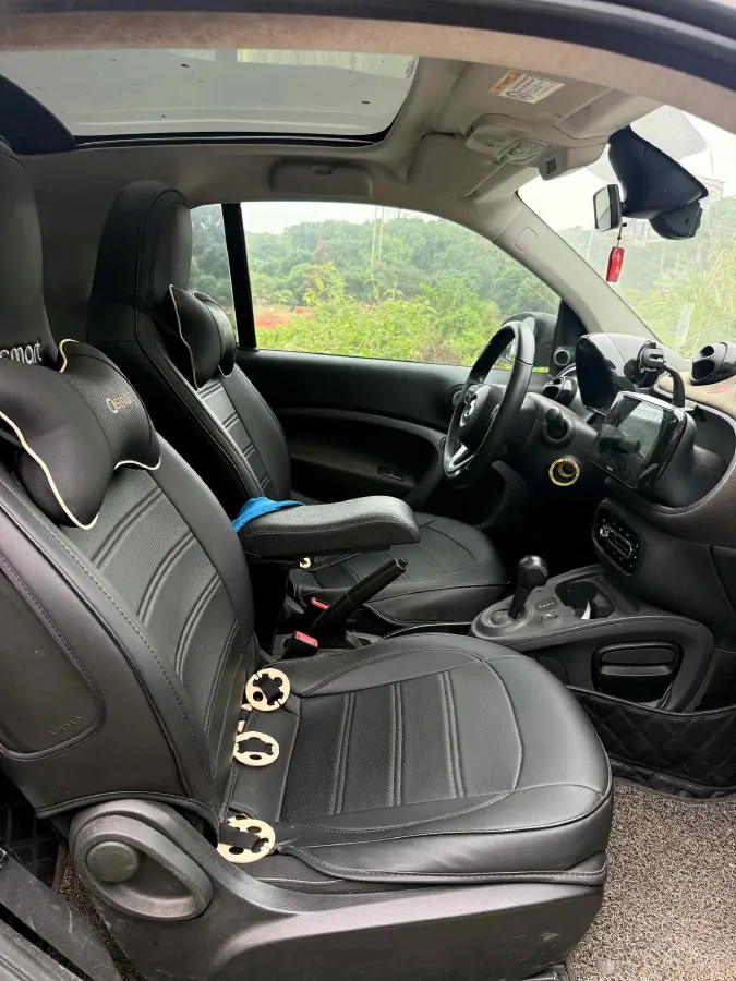 2017 Smart smart fortwo 1.0L 71HP L3 6DCT,autocango,china used car exporter,china ev exporter,chinese used car exporter,chinese used ev exporter