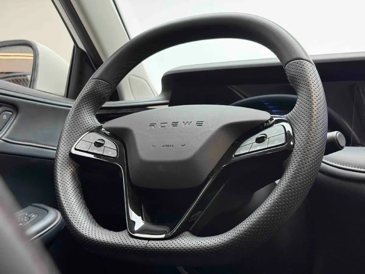 2023 Roewe i5 1.5L 129HP L4 CVT,autocango,china used car exporter,china ev exporter,chinese used car exporter,chinese used ev exporter