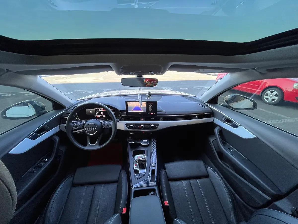 2022 Audi A4L 2.0T 190HP L4 7DCT,autocango,china used car exporter,china ev exporter,chinese used car exporter,chinese used ev exporter
