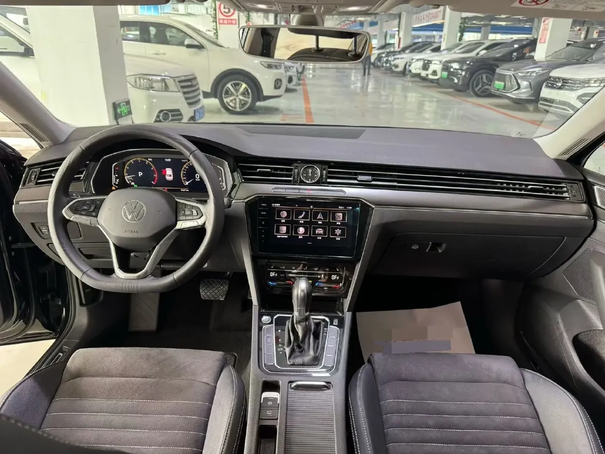 2020 Volkswagen Magotan 2.0T 186HP L4 7DCT,autocango,china used car exporter,china ev exporter,chinese used car exporter,chinese used ev exporter