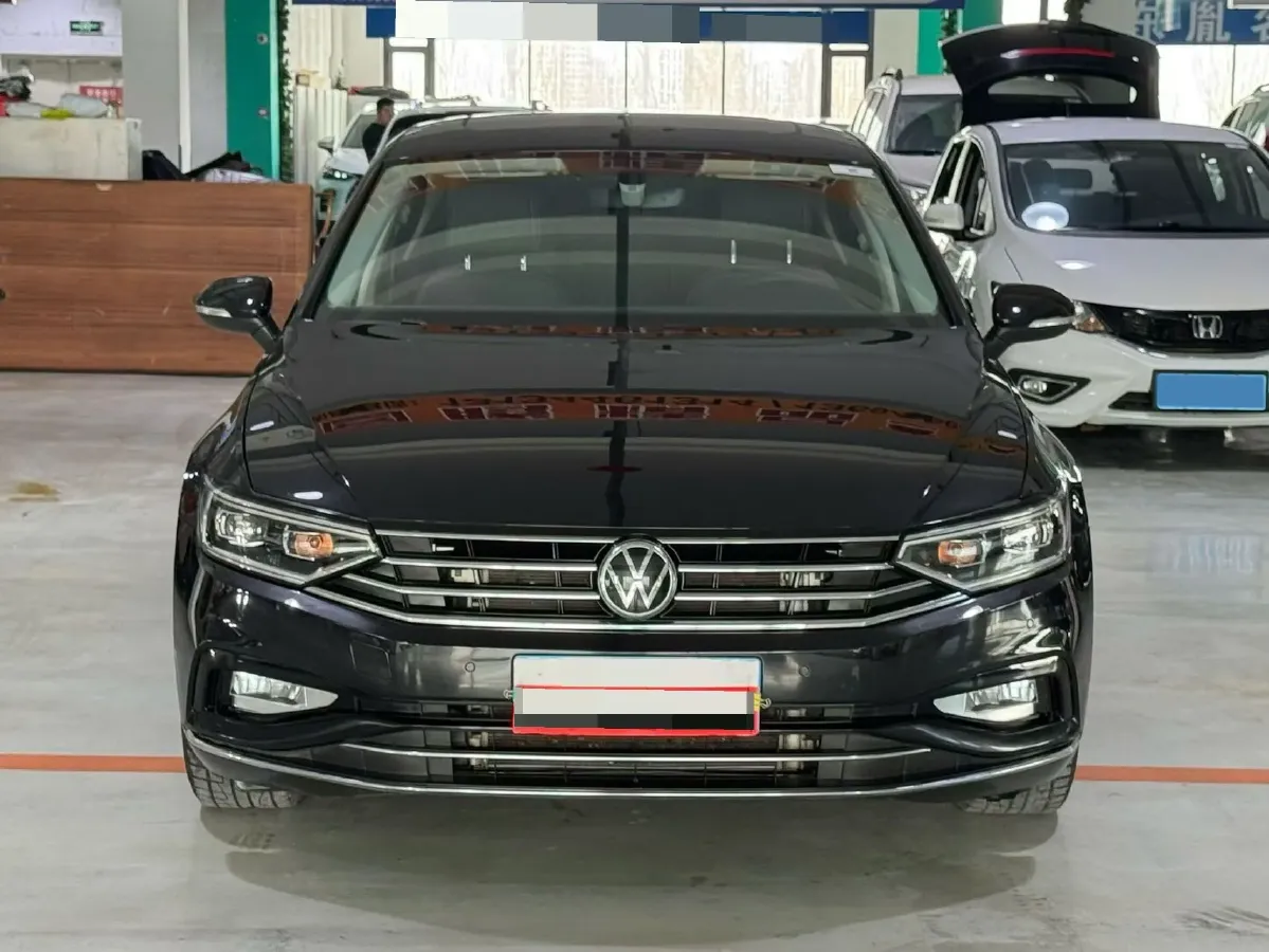 2020 Volkswagen Magotan 2.0T 186HP L4 7DCT,autocango,china used car exporter,china ev exporter,chinese used car exporter,chinese used ev exporter