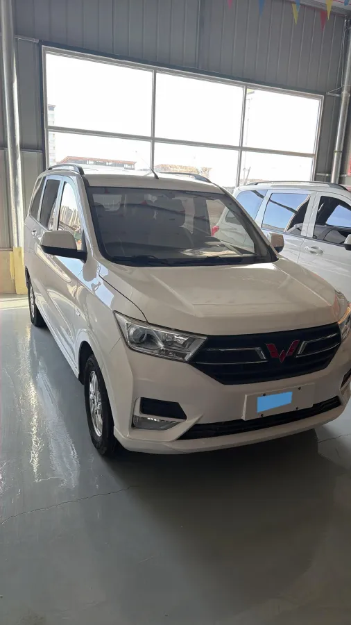 2021 WuLing HongGuang 1.5L 99HP L4 6MT,autocango,china used car exporter,china ev exporter,chinese used car exporter,chinese used ev exporter