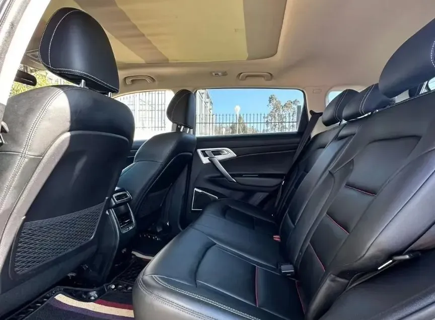 2020 Roewe i6 1.5T 169HP L4 7DCT,autocango,china used car exporter,china ev exporter,chinese used car exporter,chinese used ev exporter