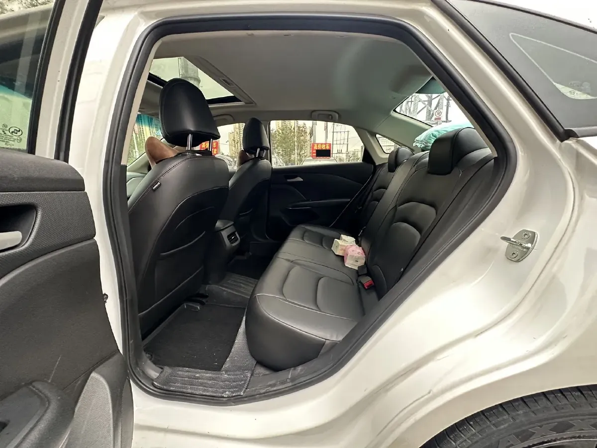 2019 Chevrolet Cavalier 1.0T 120HP L3 6DCT,autocango,china used car exporter,china ev exporter,chinese used car exporter,chinese used ev exporter