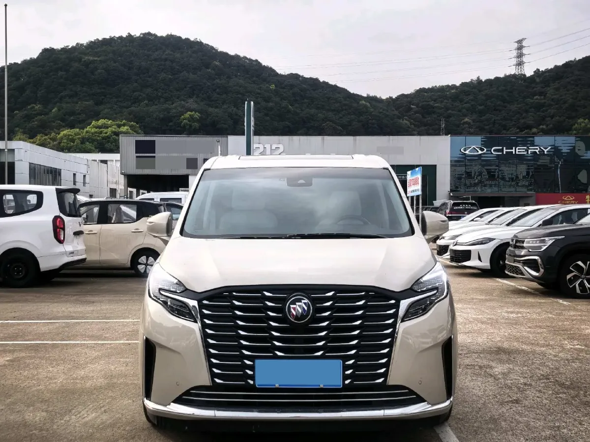 2023 Buick GL8 2.0T 237HP L4 9AT,autocango,china used car exporter,china ev exporter,chinese used car exporter,chinese used ev exporter