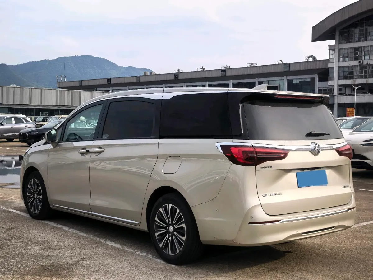 2023 Buick GL8 2.0T 237HP L4 9AT,autocango,china used car exporter,china ev exporter,chinese used car exporter,chinese used ev exporter
