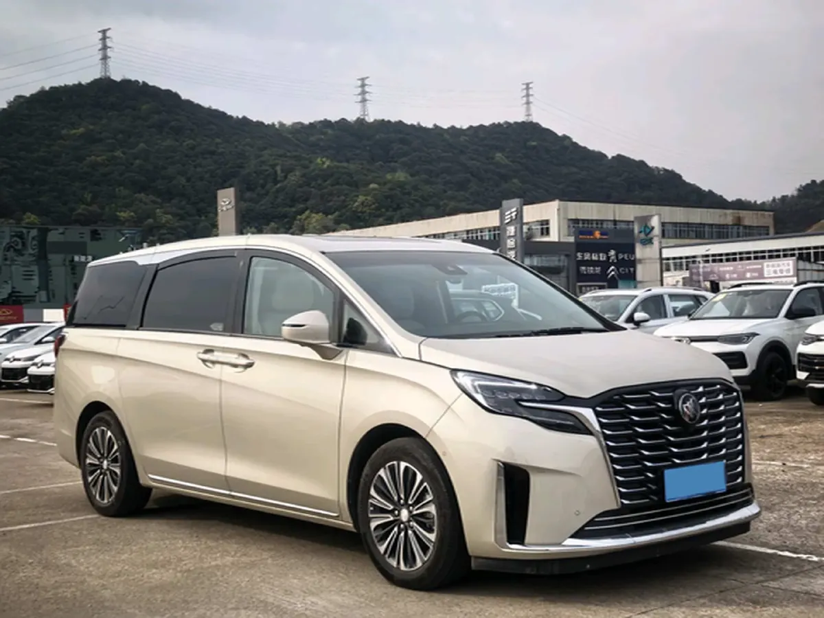 2023 Buick GL8 2.0T 237HP L4 9AT,autocango,china used car exporter,china ev exporter,chinese used car exporter,chinese used ev exporter