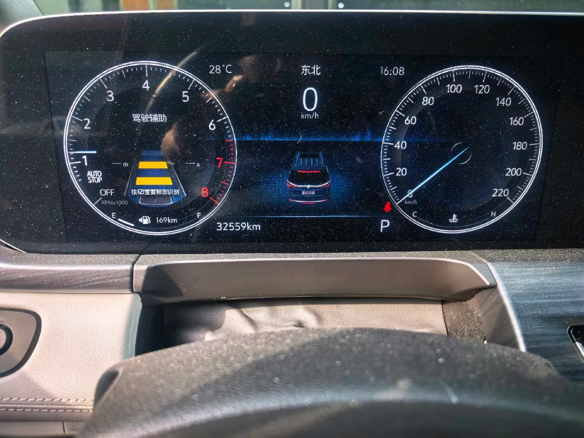 2023 Buick GL8 2.0T 237HP L4 9AT,autocango,china used car exporter,china ev exporter,chinese used car exporter,chinese used ev exporter