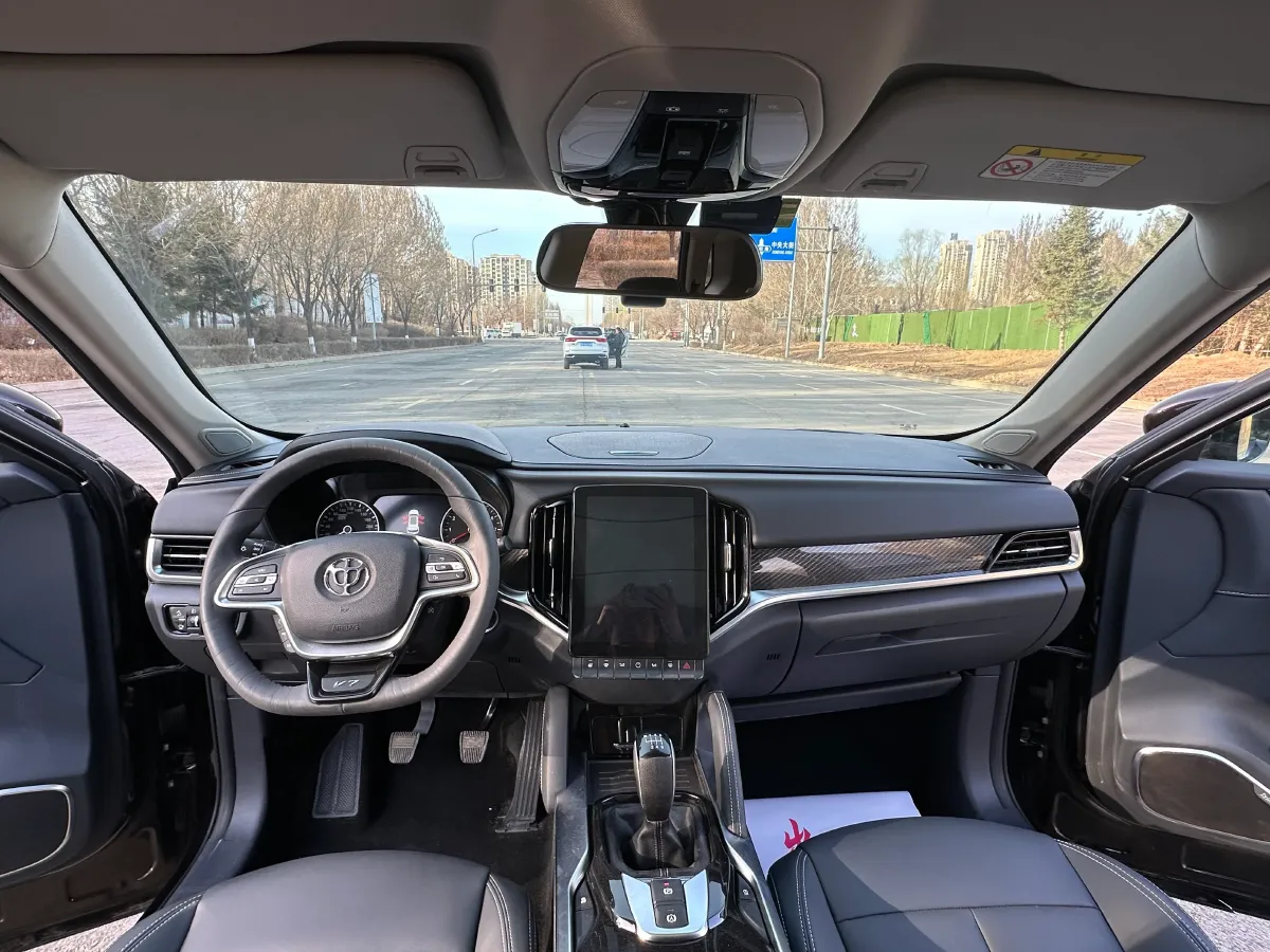 2018 Brilliance Auto V7 1.6T 204HP L4 6MT,autocango,china used car exporter,china ev exporter,chinese used car exporter,chinese used ev exporter