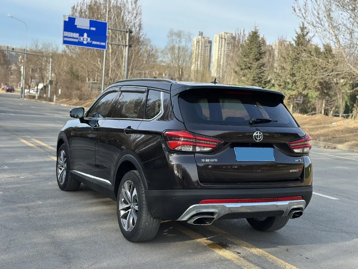 2018 Brilliance Auto V7 1.6T 204HP L4 6MT,autocango,china used car exporter,china ev exporter,chinese used car exporter,chinese used ev exporter