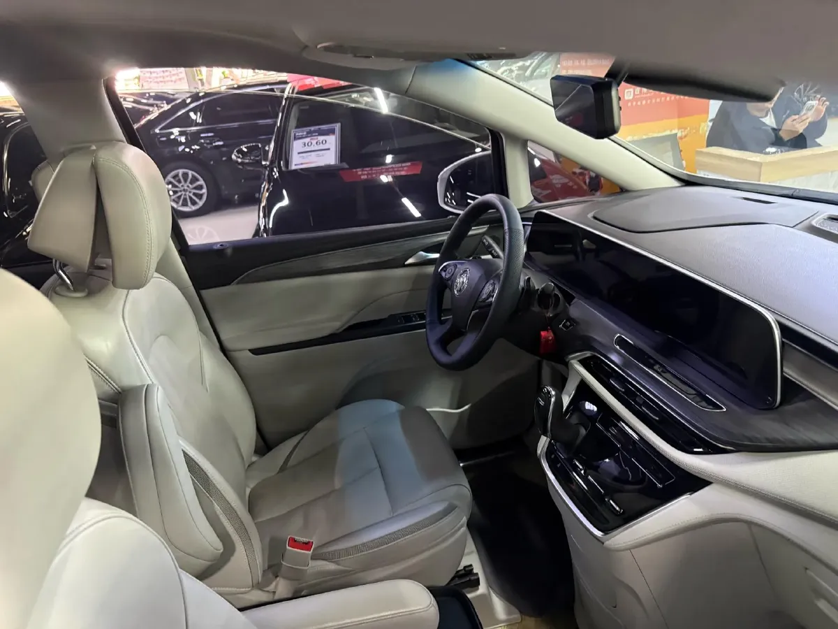 2023 Buick GL8 2.0T 237HP L4 9AT,autocango,china used car exporter,china ev exporter,chinese used car exporter,chinese used ev exporter