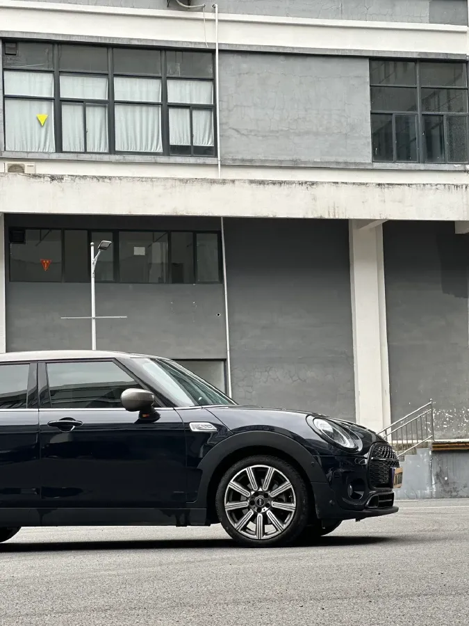 2022 MINI CLUBMAN 2.0T 192HP L4 7DCT,autocango,china used car exporter,china ev exporter,chinese used car exporter,chinese used ev exporter