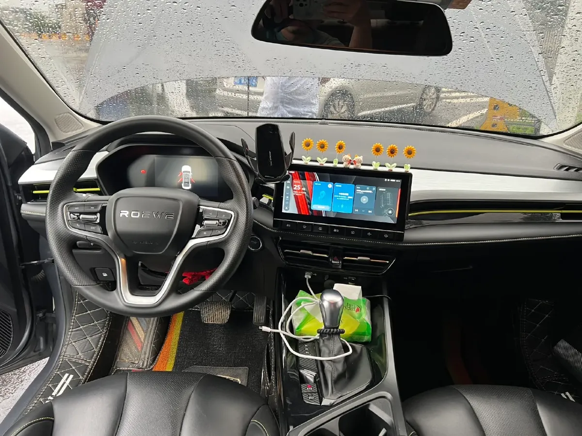 2021 Roewe i5 1.5L 120HP L4 CVT,autocango,china used car exporter,china ev exporter,chinese used car exporter,chinese used ev exporter