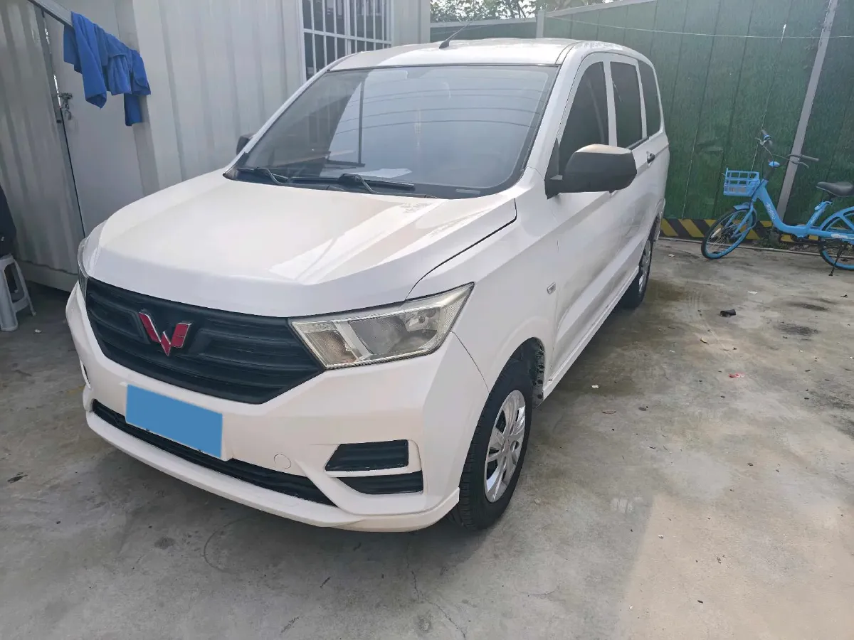 2019 WuLing HongGuang 1.5L 105HP L4 5MT,autocango,china used car exporter,china ev exporter,chinese used car exporter,chinese used ev exporter