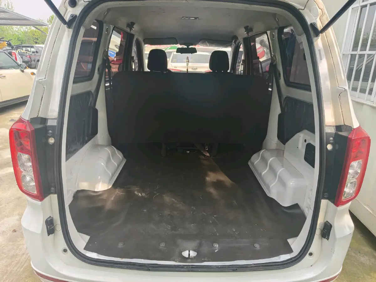 2019 WuLing HongGuang 1.5L 105HP L4 5MT,autocango,china used car exporter,china ev exporter,chinese used car exporter,chinese used ev exporter