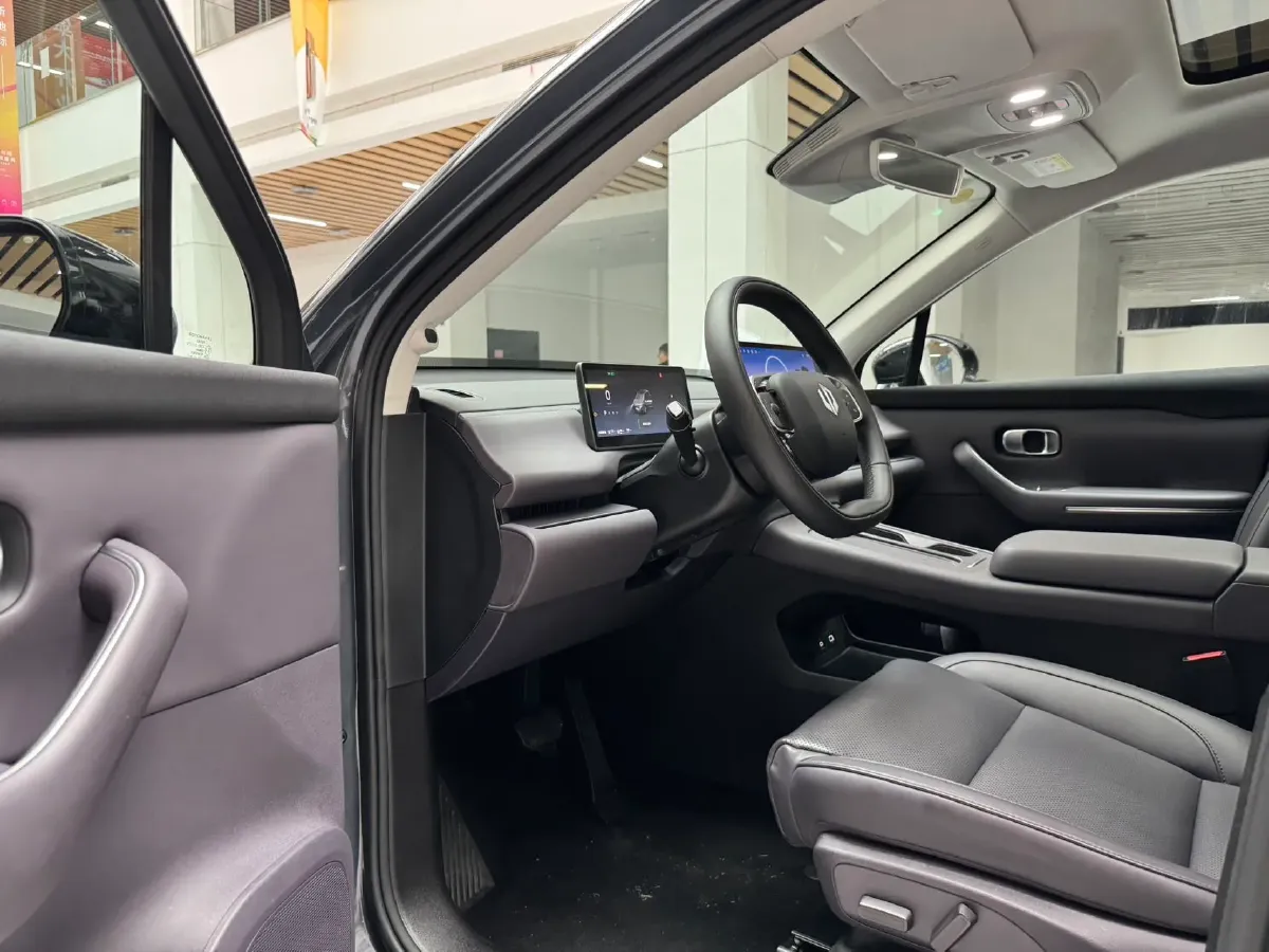 2024 Leapmotor C10 1.5L 95HP L4 REEV 28.4KWH,autocango,china used car exporter,china ev exporter,chinese used car exporter,chinese used ev exporter